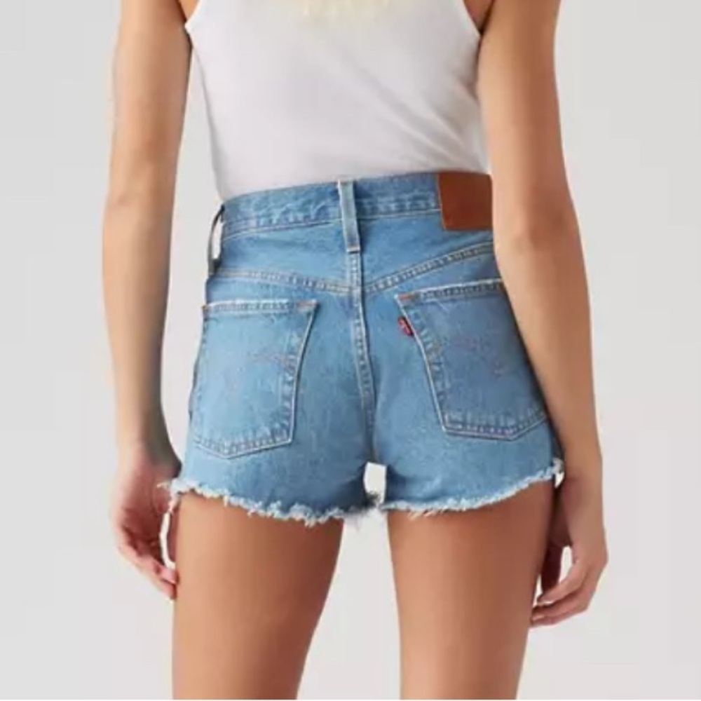 Levi’s 501 Original Fit High Rise Button Fly Denim Cut Off Shorts Size 27